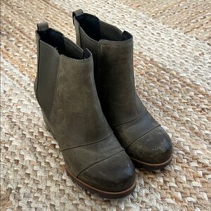 Sorel Olive Ankle Booties